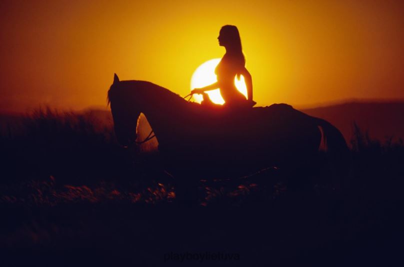 1972 m. gruodžio mėn. žaidimo draugo mercy Rooney sunset rider džemperis originalus Playboy vyrų apranga 64RVB376